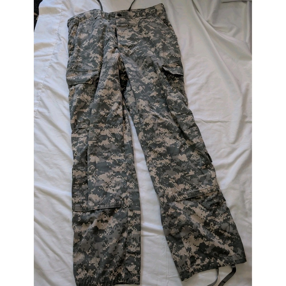 US‎ Army Size Medium Universal Camo Pattern (UCP) Combat Uniform Trousers